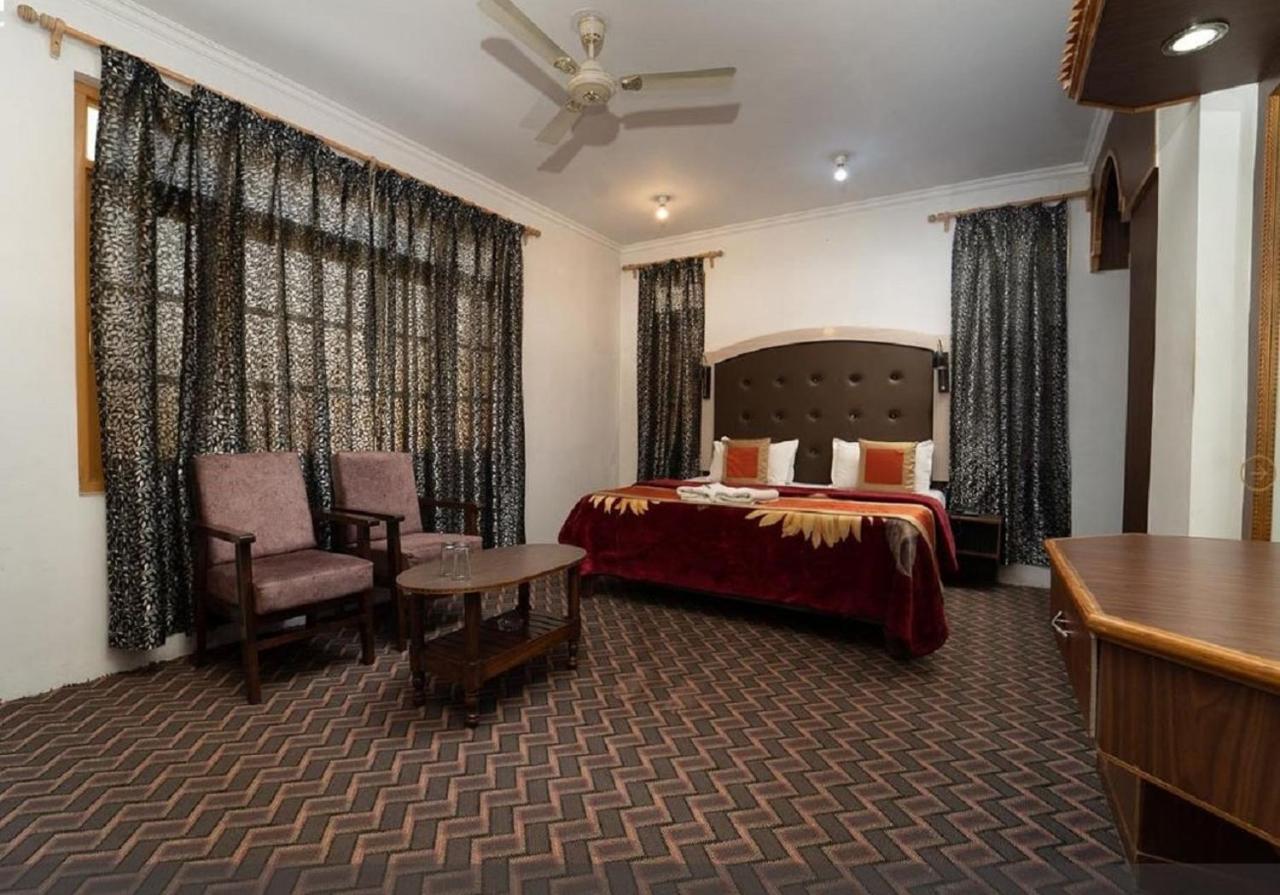 Hotel Al Azrah Srīnagar 外观 照片